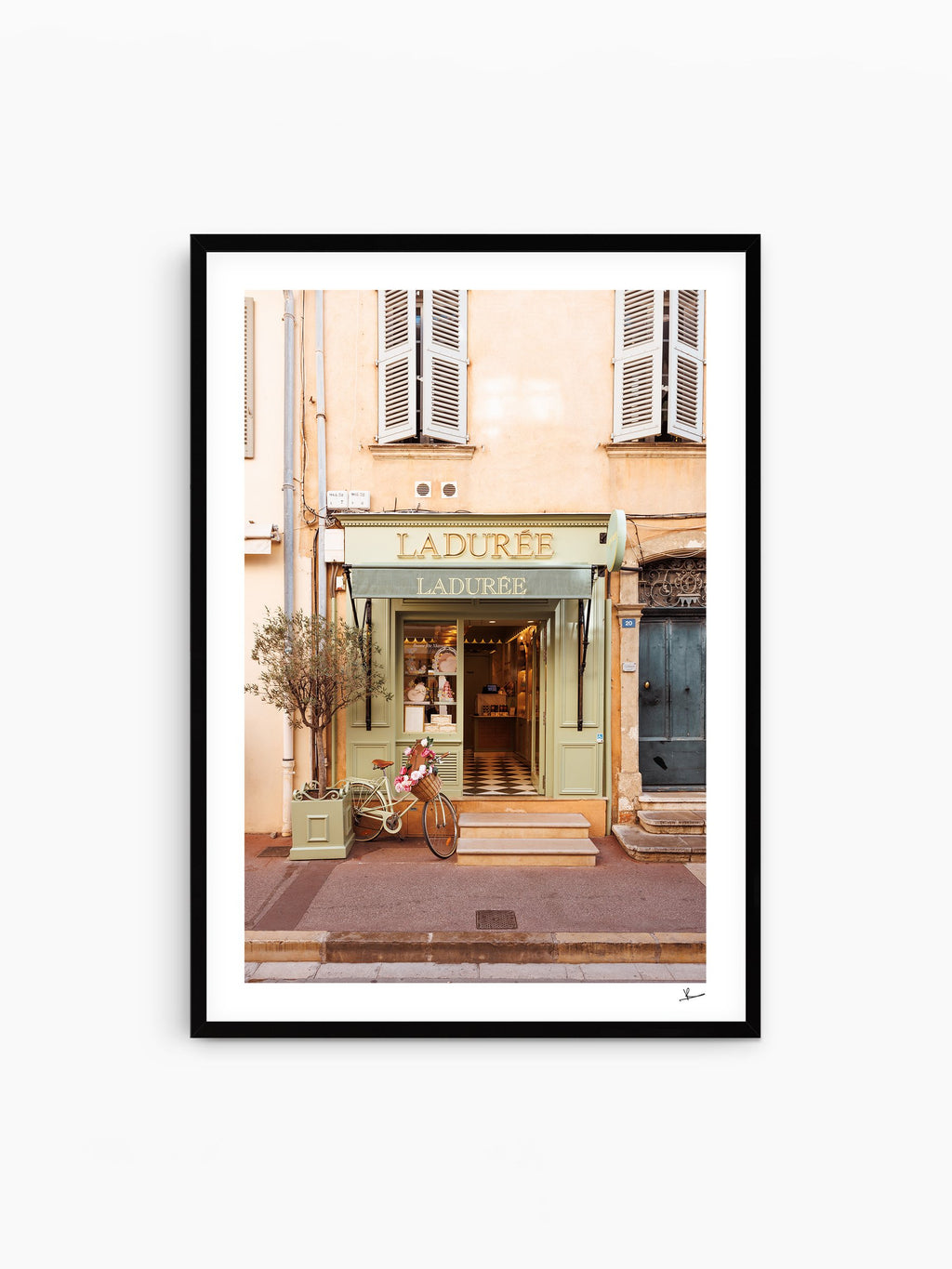 Black Frame